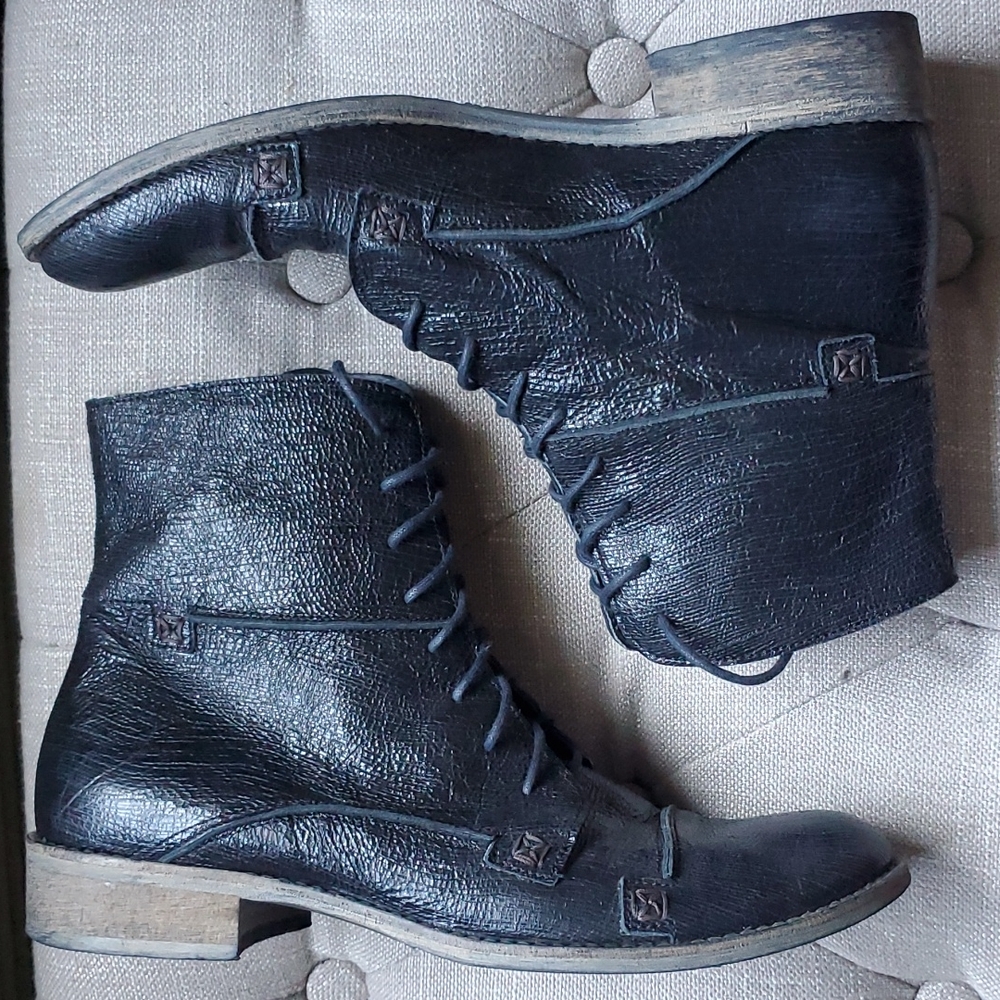 Charles David Lace-up Leather Combat Boots, size 6
